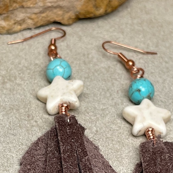 REDUCED Howlite Gemstone And Turquoise Genuine Brown Leather Fringe Earrings - Picture 11 of 15